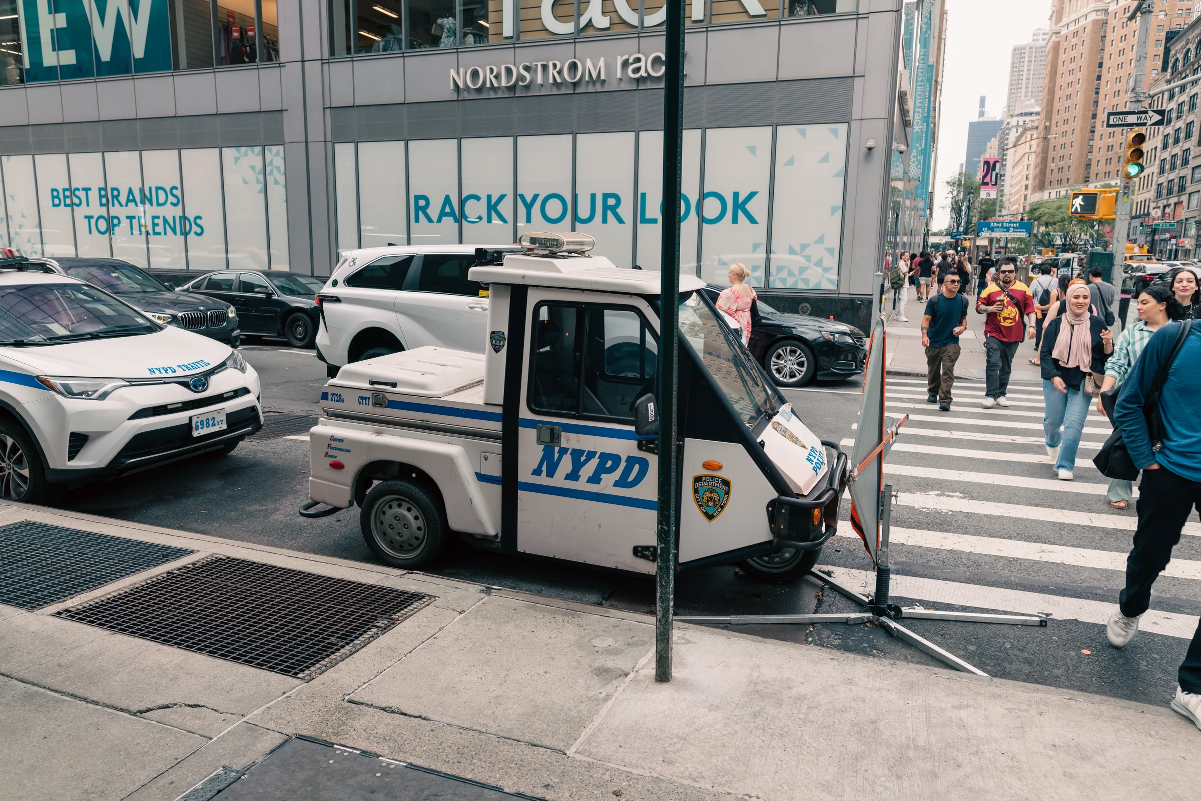 New York, photograph 9 of 9, by Sam Rose.