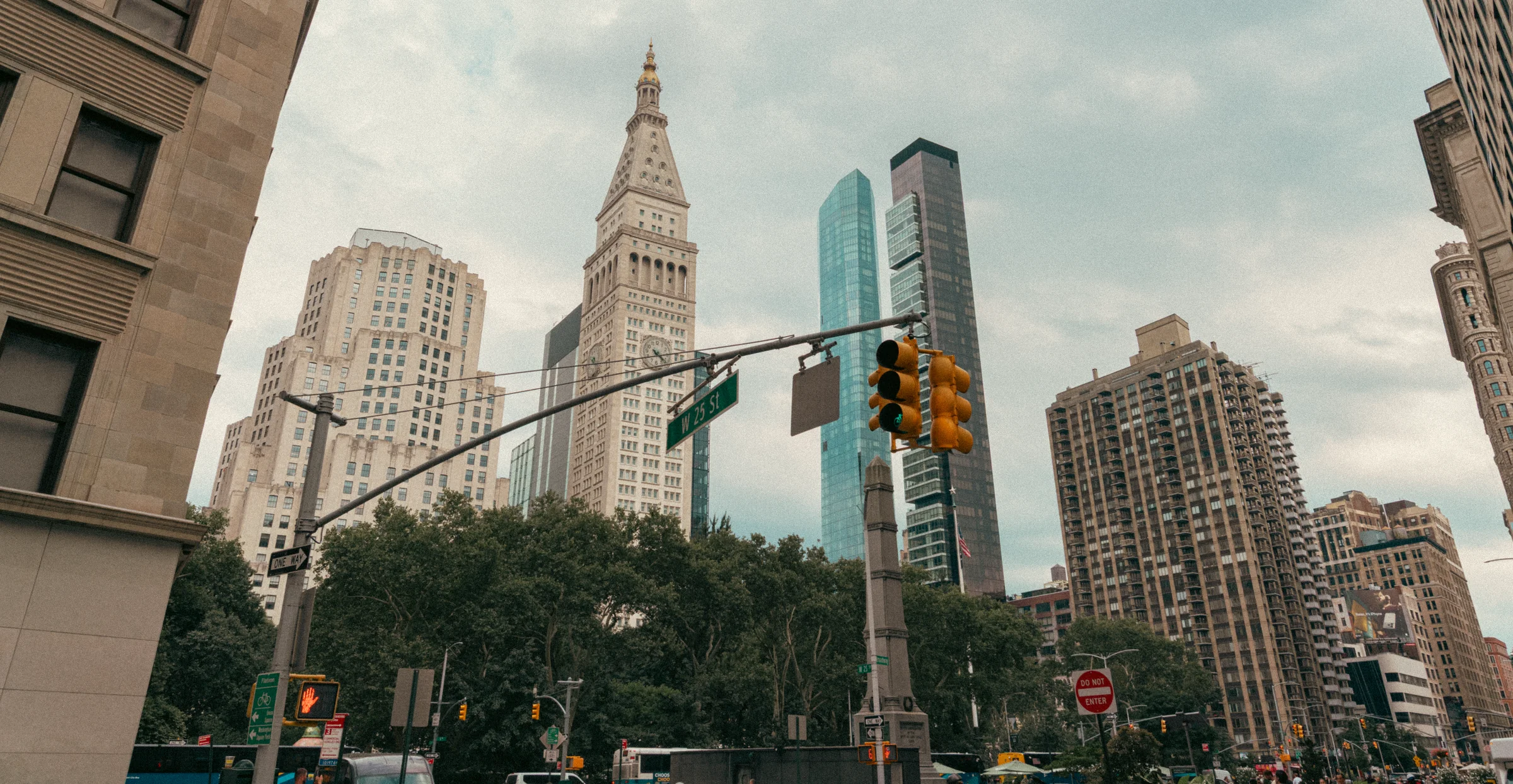 New York, photograph 7 of 9, by Sam Rose.
