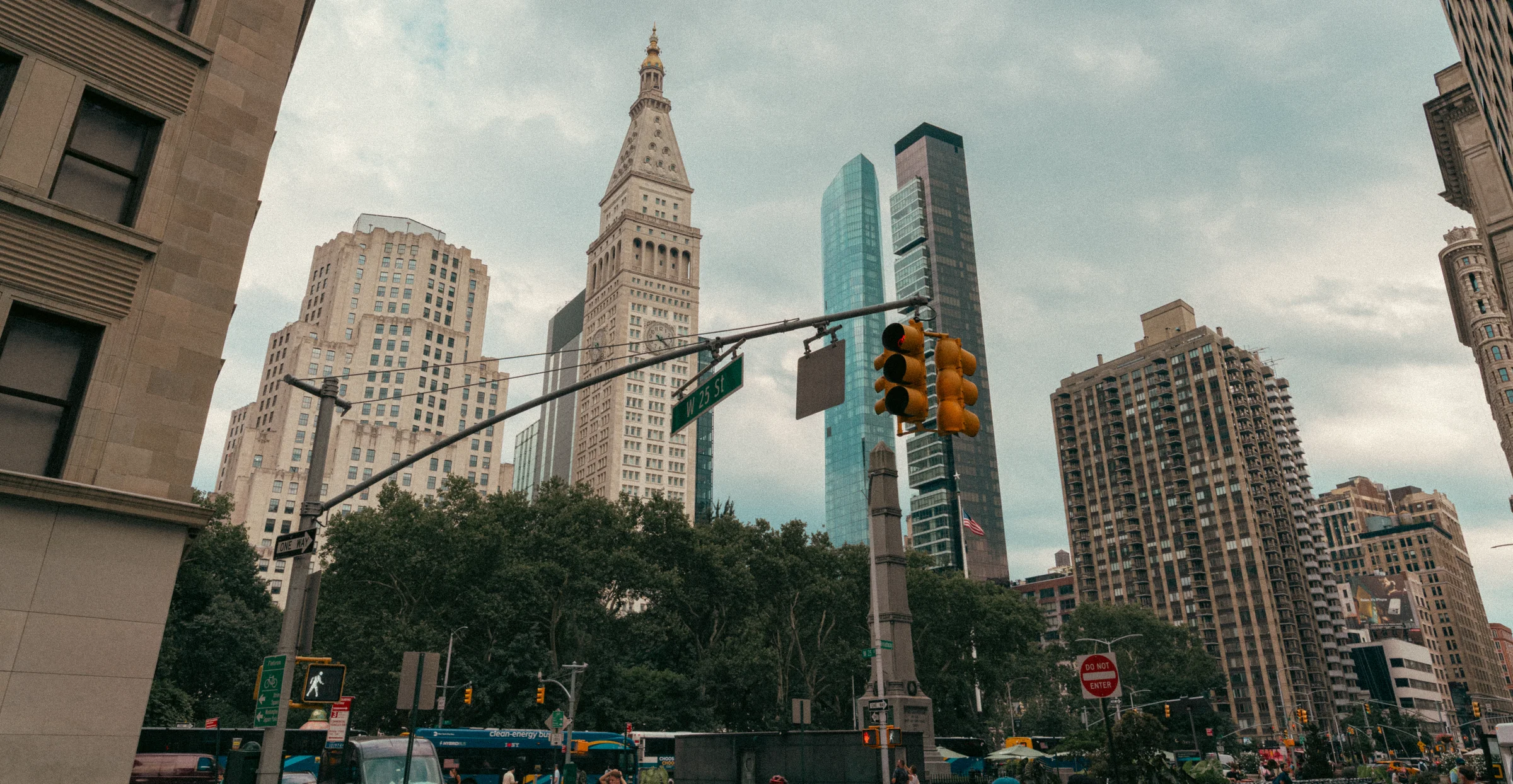 New York, photograph 6 of 9, by Sam Rose.