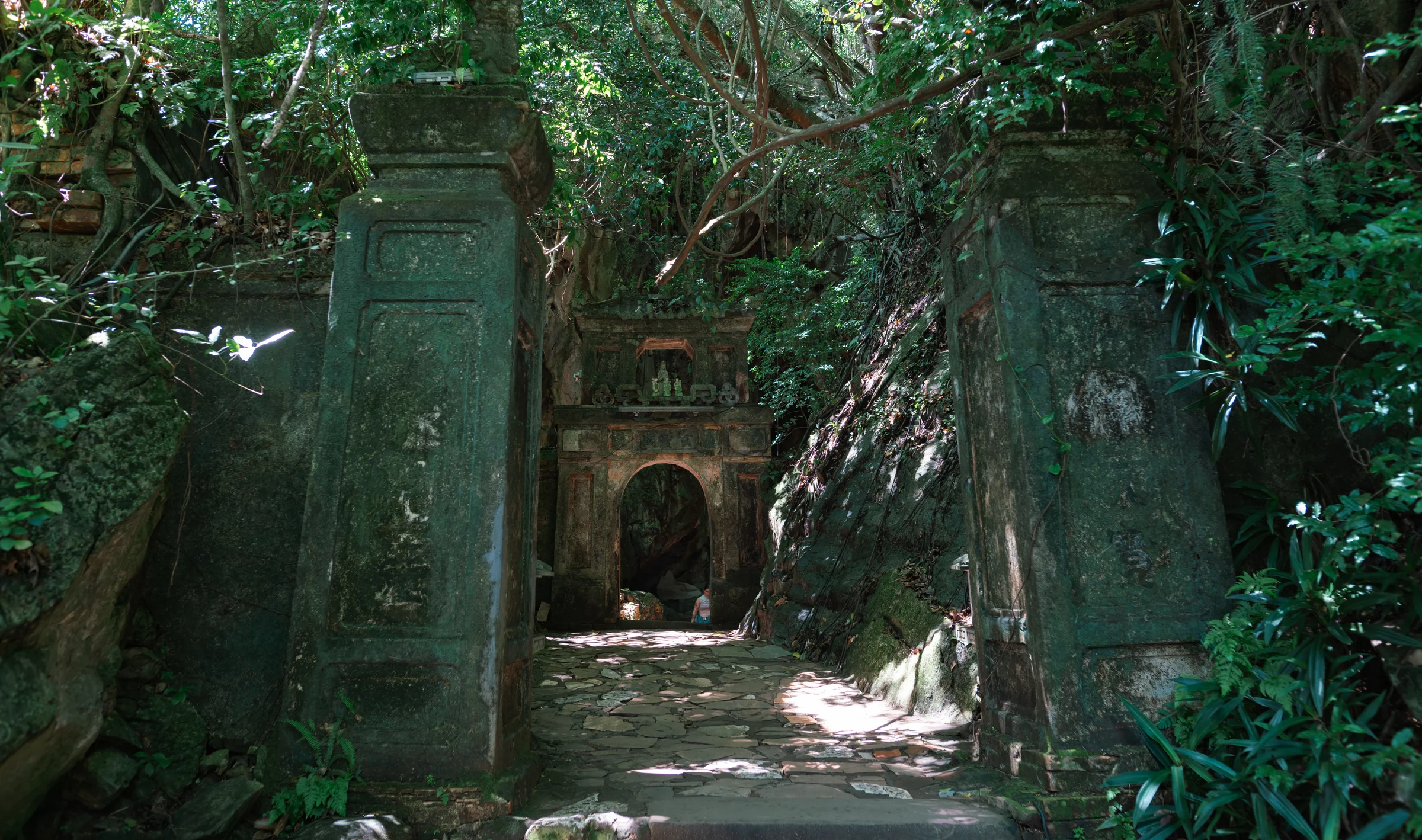 Vietnam, photograph 13 of 18, by Sam Rose.